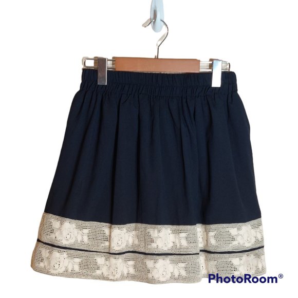 Comme Toi Dark Navy Lace Skirt - Size S - Picture 2 of 8